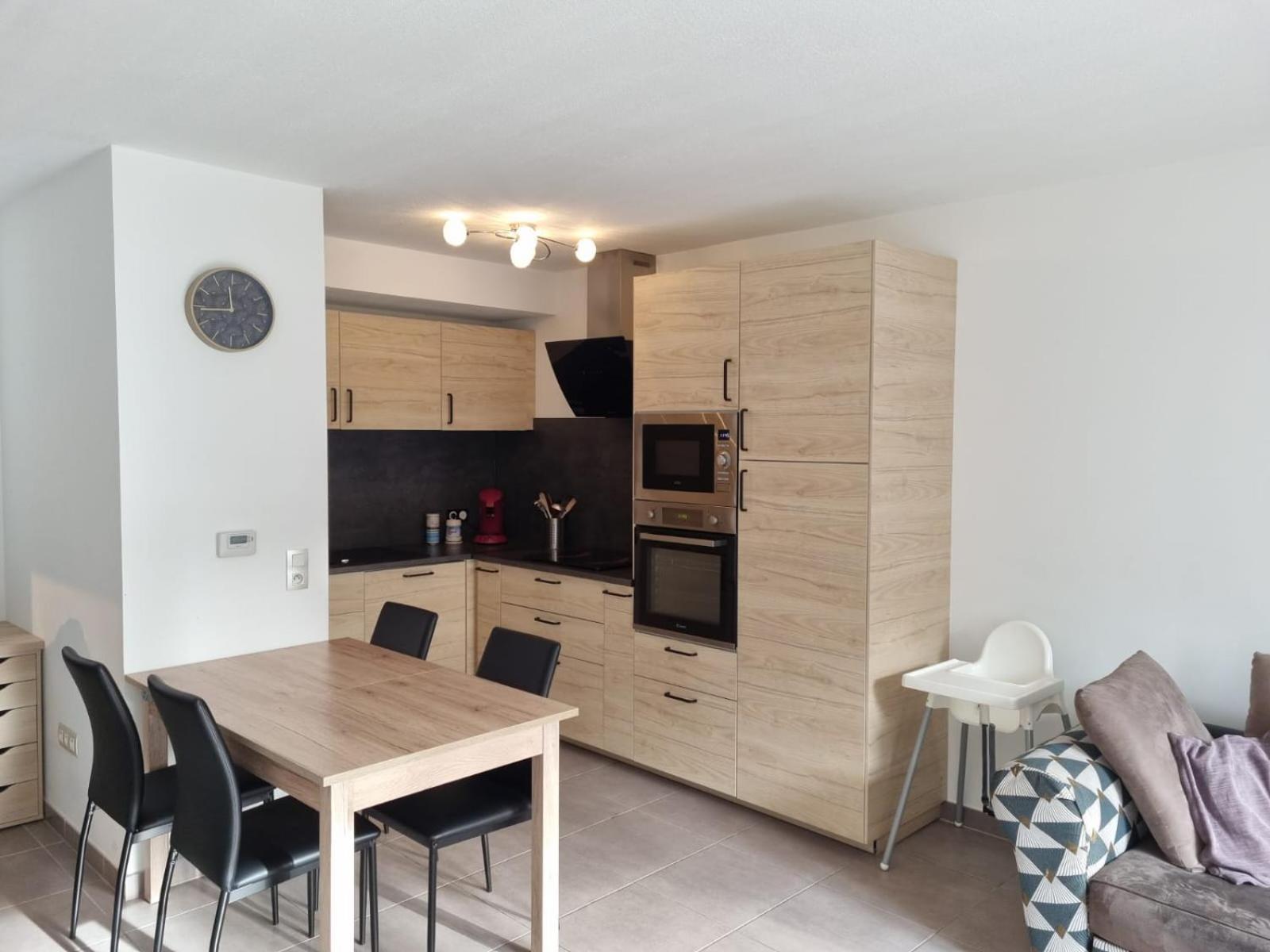 Grand Appartement Avec Garage Et Terrasse คาสเตลนู-เลอ-เลซ์ ภายนอก รูปภาพ